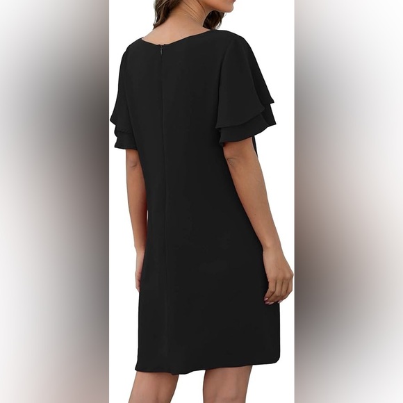 Black Lined V-Neck Bell Short Sleeve Shift Dress Size Medium - Picture 2 of 7